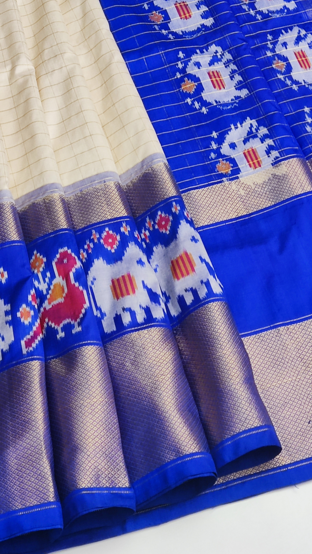 63f PURE IKKAT PATTU - Image 1