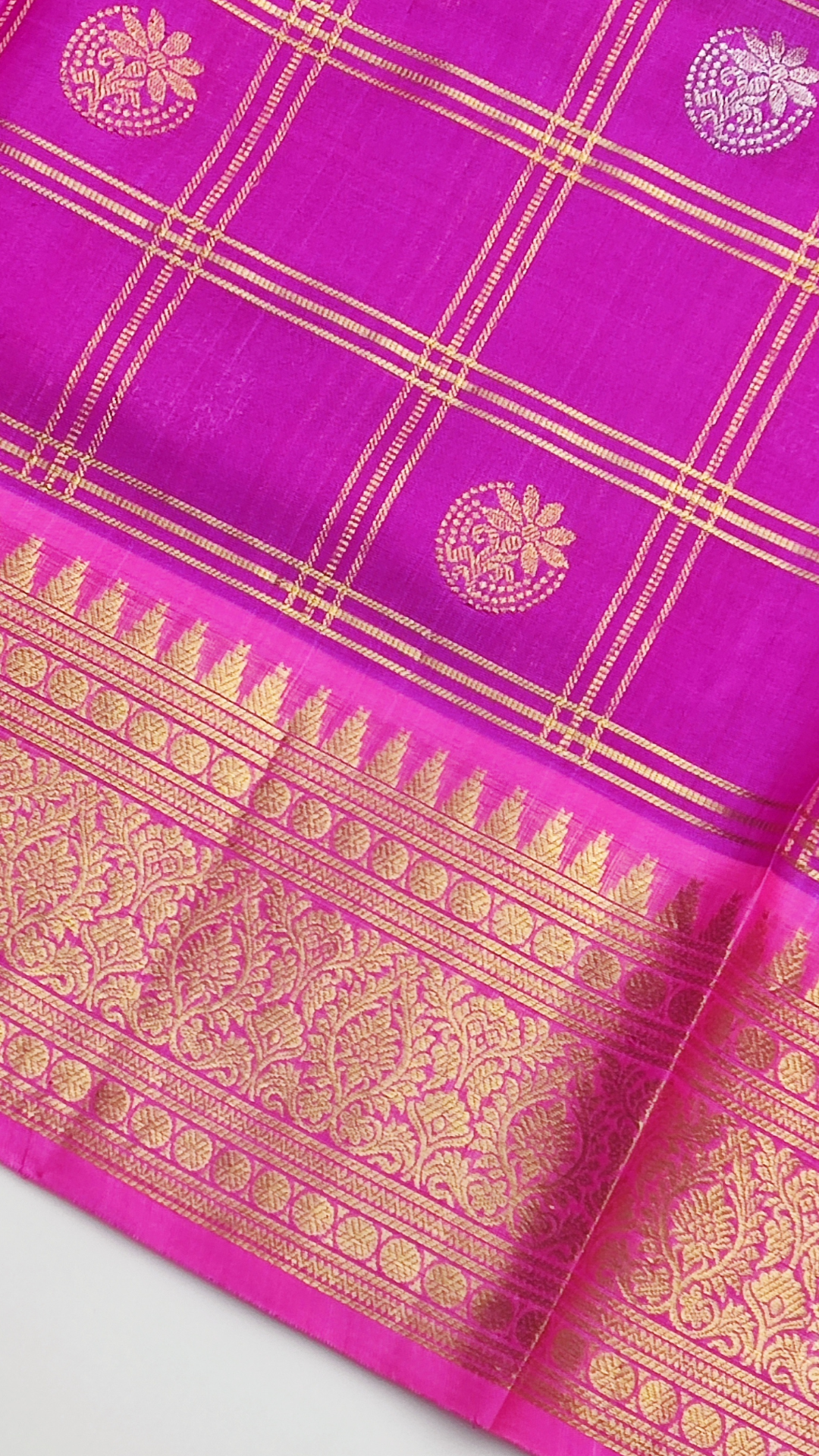 69e PURE VENKATAGIRI PATTU - Image 1